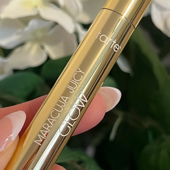 TARTE • MARACUJA JUICY GLOW HIGHLIGHTER • TOPAZ GLOW BRIGHTENER - Picture 4 of 7